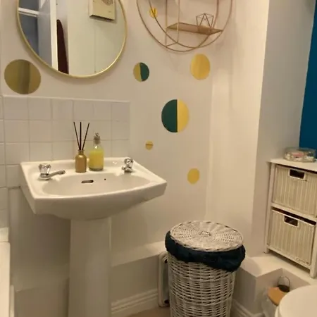 Cosy For 2 Month Let In Central Location . Apartamento Dublín