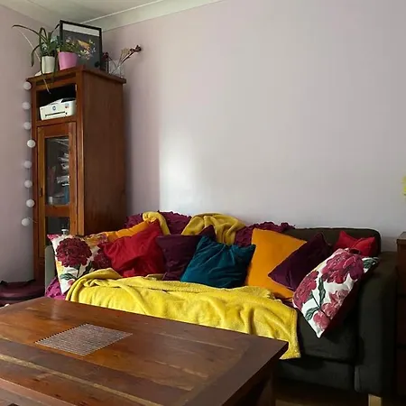 Cosy For 2 Month Let In Central Location . Apartamento *