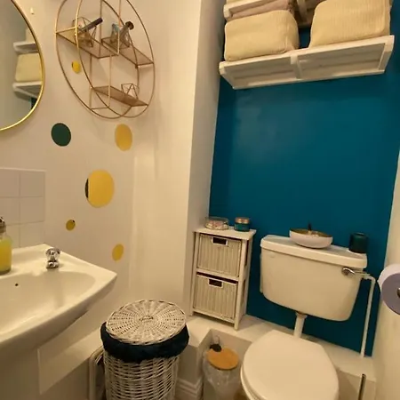 Cosy For 2 Month Let In Central Location . Apartamento Dublín